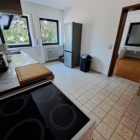 Monteurs Mit 6 Einzelbetten, Kueche, Parkplatz Und Balkon *