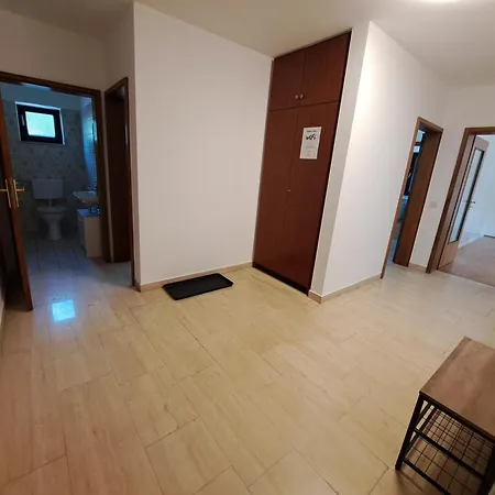 Διαμέρισμα Monteurs Mit 6 Einzelbetten, Kueche, Parkplatz Und Balkon Στράουμπινγκ